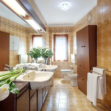 Apartment Exclusive Palazzo Schifanoia