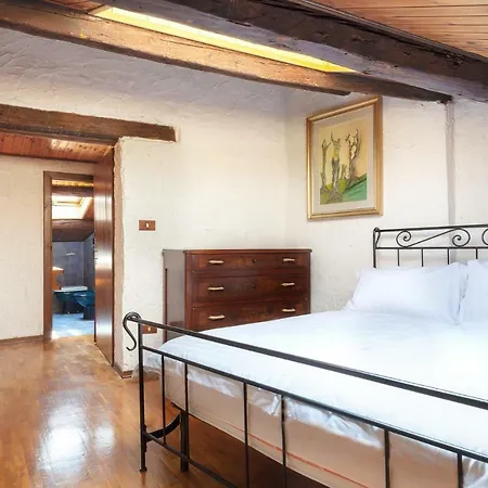 Apartment Exclusive Palazzo Schifanoia *